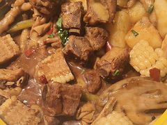 -多嘴肉蟹煲(万达店)