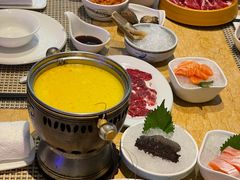 -雍和会海鲜姿造自助(湖东路店)