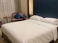 -上海浦东假日酒店