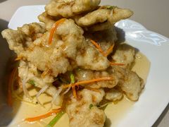 -老码头黑皮肘子锅包肉(赣水路店)