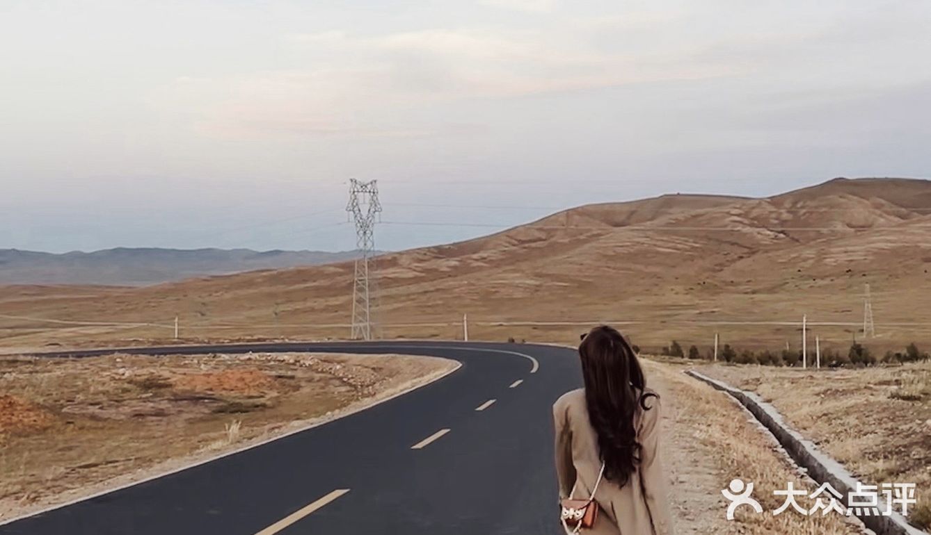 内蒙最美公路🌋｜延伸感十足！随手出大片📷