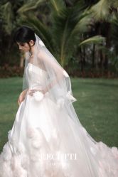 点击看大图 -Renee芮亦婚纱