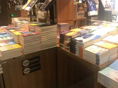 -新华书店(沙坪坝书城店)