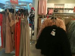 -H&M(鹏欣水游城店)