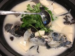 浓汤鱼头-老淳安—伴山伴湖(千岛湖开元度假村店)