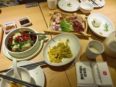 -关东小磨东北菜(上海长风大悦城店)