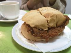 猪扒包-胜利茶餐室