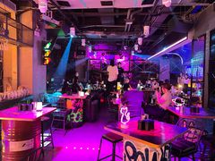 -UP嘻哈酒吧(粉巢店)