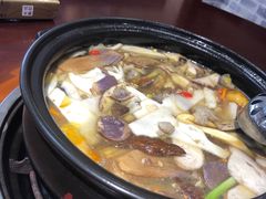 -菌之家·专业纯野生菌火锅·特色炒菌
