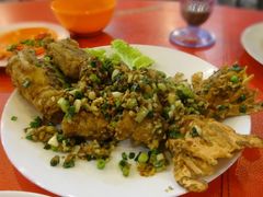 -大树下海鲜饭店