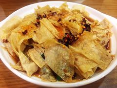 炝豆皮-三鞭一花·独一处·元英砂锅(海光寺店)