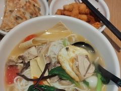 -蒙自源米线大王(花园城商场店)