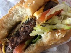 -The Habit Burger Grill 哈比特汉堡(爱琴海店)