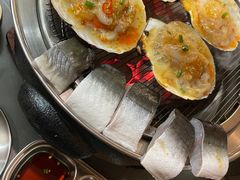 -围炉肉舍•炭烤活鳗•丹东海鲜烤肉(步行街店)