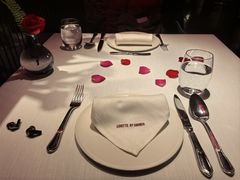 -弦月窗LUNETTE BY AMANDA(复兴路店)