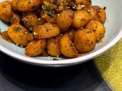 -川流不息·地道川菜·小龙虾(松东路店)