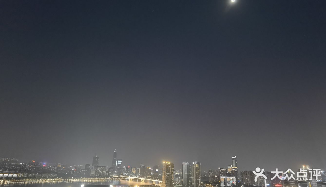 这夜只想喝酒，不想说话