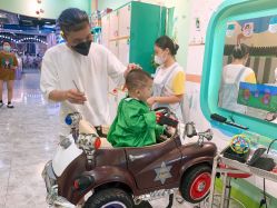 -爆米花儿童美发乐园