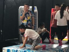 -嘿哟动霸CHUA·新潮玩运动娱乐中心·蹦床滑冰团建乐园