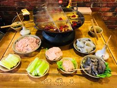 -白乐天毛肚火锅馆(解放碑店)