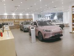 -华为授权体验店(中山公园来福士)