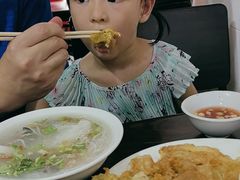-建国蚵煎蚵面