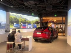 -TESLA 特斯拉(上海太古汇体验店)