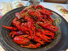 -肥肥虾庄·金牌油焖大虾(汉街SKP店)