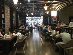 -钟书阁(松江泰晤士小镇店)