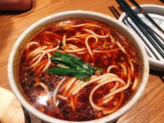 小锅米线-云海肴·汽锅鸡·云南菜(天山百盛优客店)