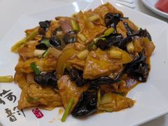 -何适山庄 ·可团建(水长城P2停车场店)