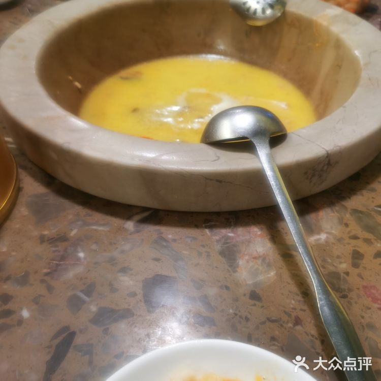 热腾腾的鱼汤好暖心