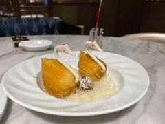 猫山王榴莲天鹅酥-新好景海鲜酒家(新塘店)