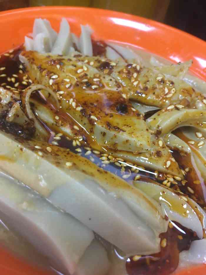 李记面皮(并州东街店)-"味道可以.时间太晚,只剩下灌肠啦,灌肠还.