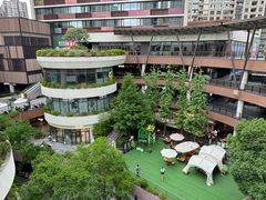 -瑞虹新天地月亮湾
