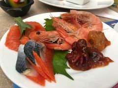 -亮马河饭店翠雅咖啡厅