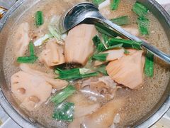 猪弯骨藕汤-小民大排档(光谷店)