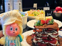 -W COLLECTIVE  DESSERT SHOP
