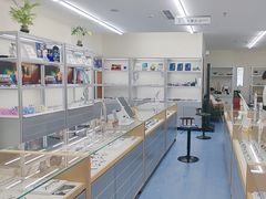 -无奔眼镜·蔡司·依视路授权店(马家堡店)