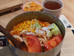 肥牛炼番茄线食-火山屋台(新街口店)