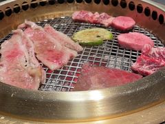 -铭牛烧肉·和牛海鲜自助(高新月牙湖店)