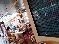 -星巴克臻选(上海合生汇1F店)