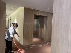-汉庭优佳(上海娄山关路地铁站店)