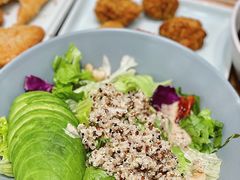 牛油果藜麦沙拉配日式海苔饭套餐-池奈·日式咖喱蛋包饭(海口万象城店)