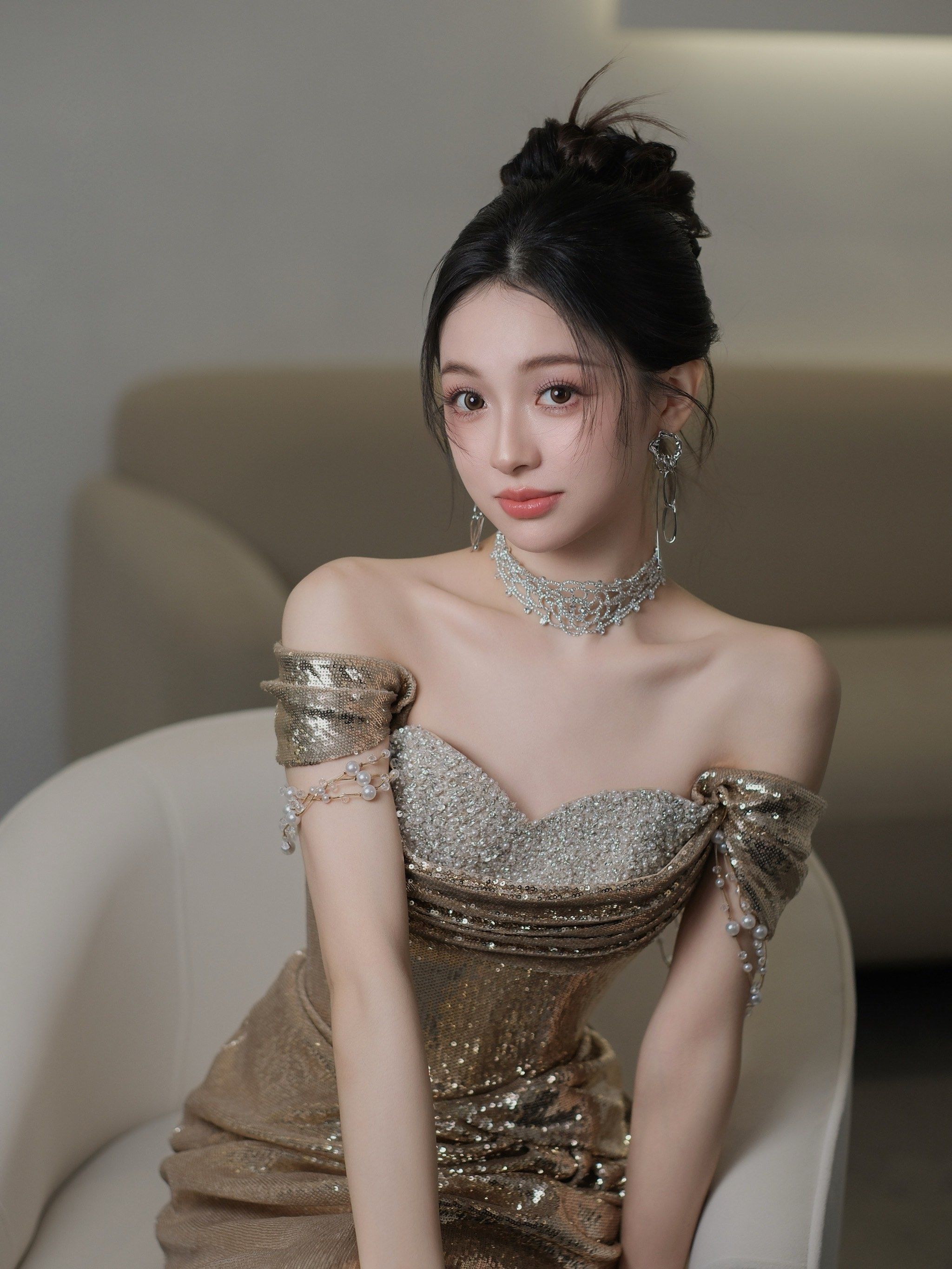 这是女明星的战袍吧?氛围感十足✨