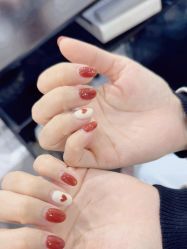 -进巍美甲美睫