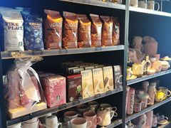 零售区-星巴克(北京惠新东街店)