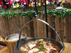 思茅酸汤鱼片-老滇山寨•云南特色菜•地方菜•民族风情歌舞表演(金碧店)