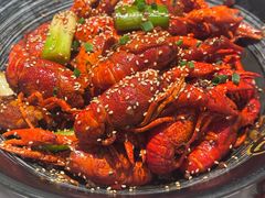 -肥肥虾庄·金牌油焖大虾(汉街SKP店)