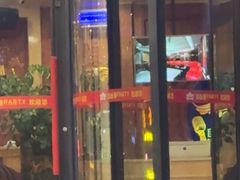 -自由港量贩KTV(西苑路店)